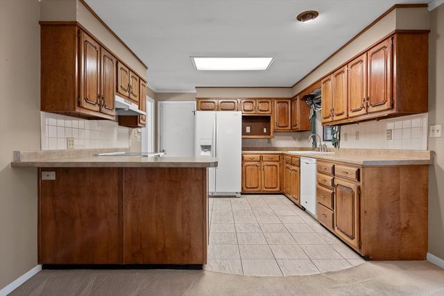 306 Robinwood Dr, Dalton, GA 30721