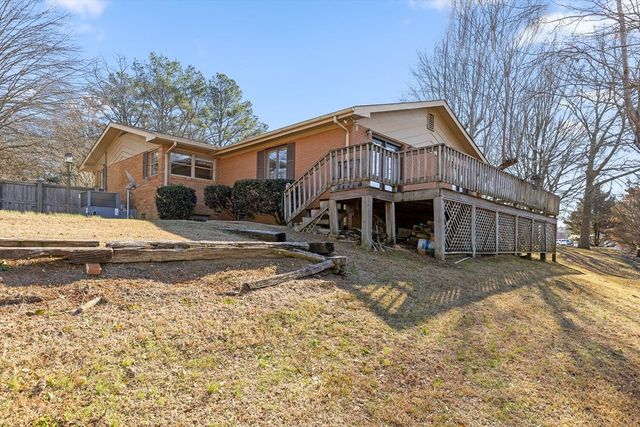 306 Robinwood Dr, Dalton, GA 30721
