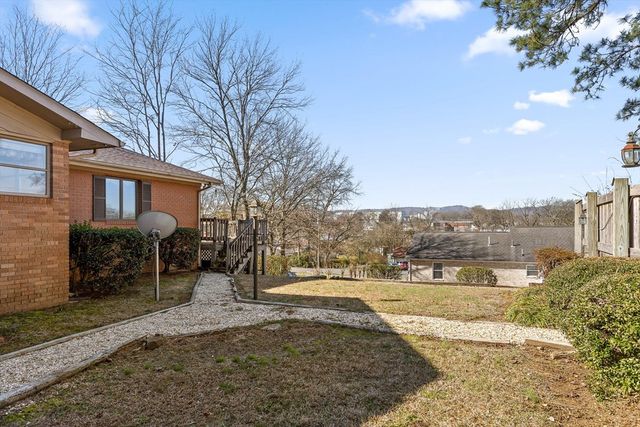 306 Robinwood Dr, Dalton, GA 30721