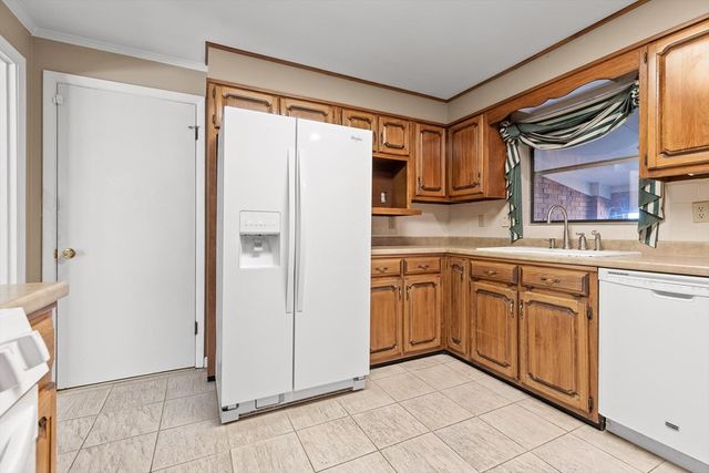 306 Robinwood Dr, Dalton, GA 30721