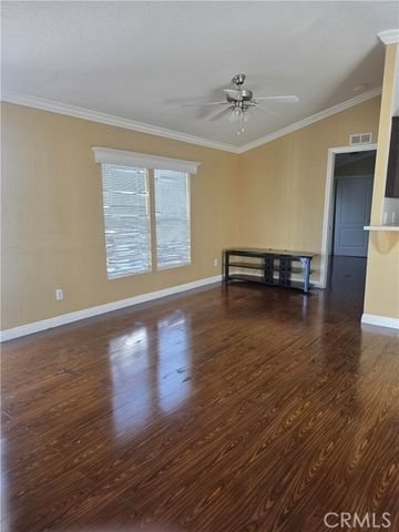 812 N Loren Avenue 18, Azusa, CA 91702