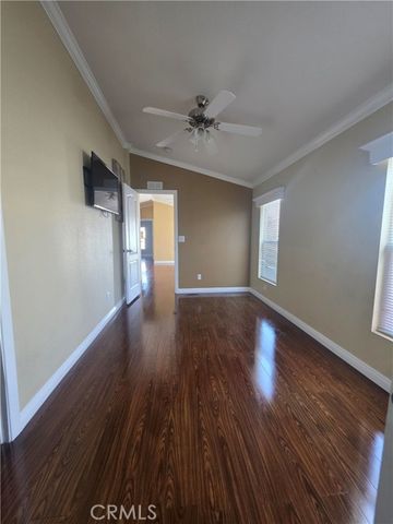 812 N Loren Avenue 18, Azusa, CA 91702