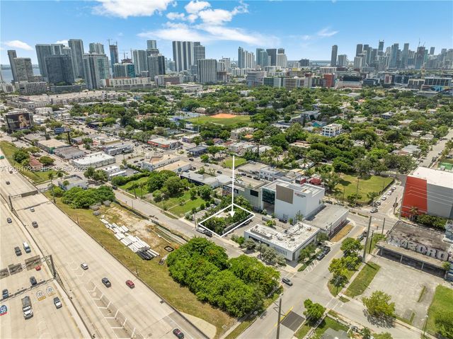 272 NW 37th St, Miami, FL 33127