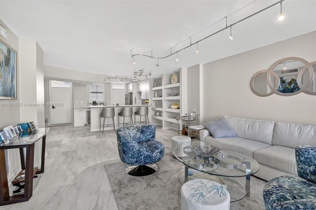 3703 NE 166th St 904, North Miami Beach, FL 33160