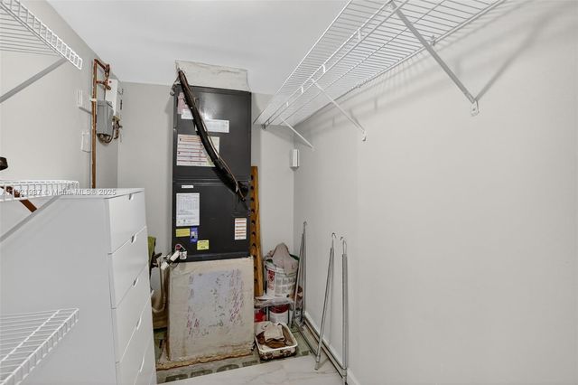 3703 NE 166th St 904, North Miami Beach, FL 33160