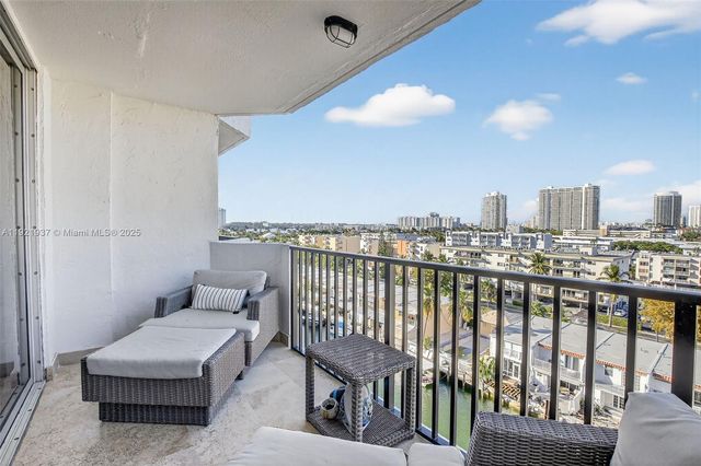 3703 NE 166th St 904, North Miami Beach, FL 33160