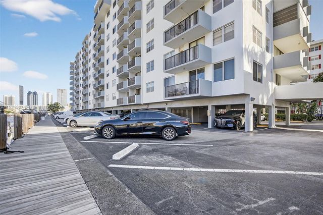 3703 NE 166th St 904, North Miami Beach, FL 33160