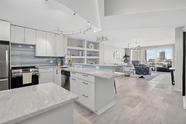 3703 NE 166th St 904, North Miami Beach, FL 33160