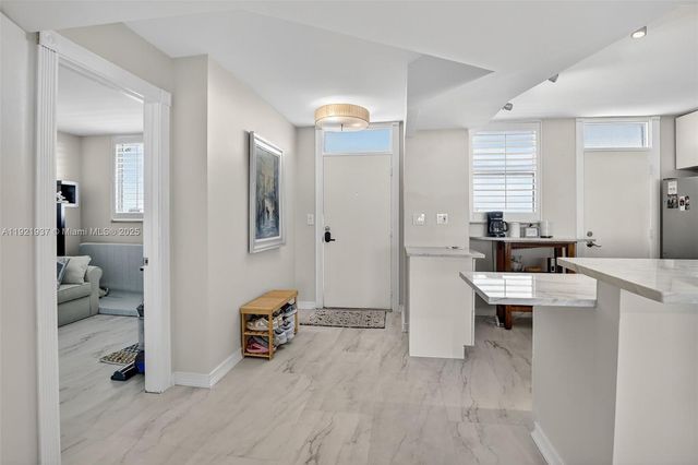 3703 NE 166th St 904, North Miami Beach, FL 33160