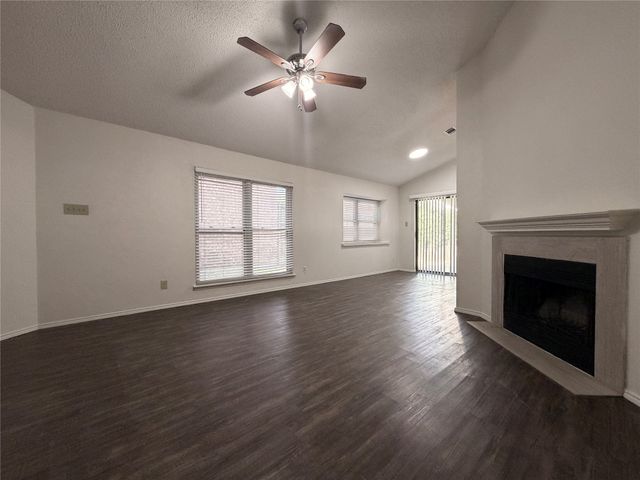 1334 Mimosa Lane, Lewisville, TX 75077