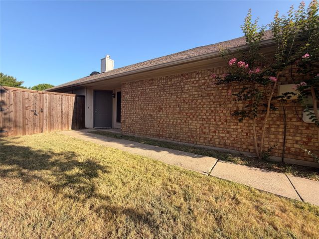 1334 Mimosa Lane, Lewisville, TX 75077
