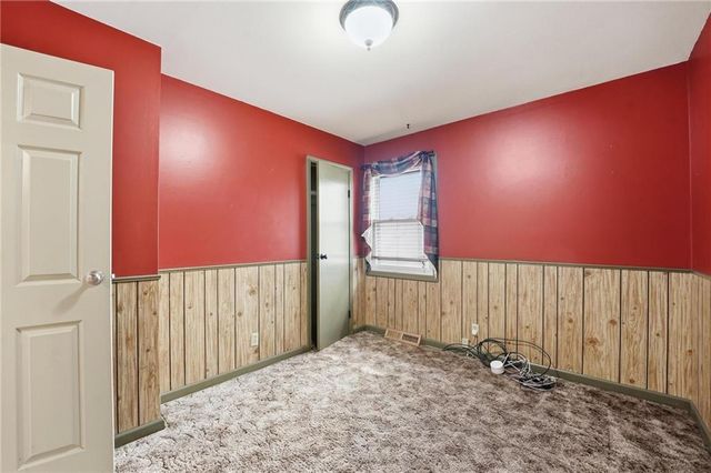 7806 NE 57th Street, Kansas City, MO 64119