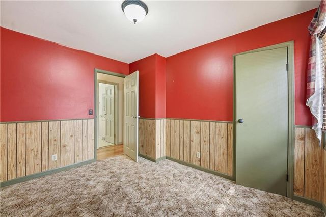 7806 NE 57th Street, Kansas City, MO 64119