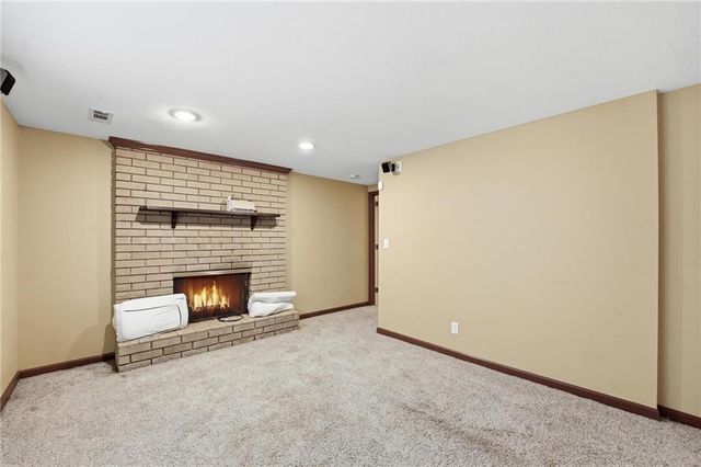 7806 NE 57th Street, Kansas City, MO 64119