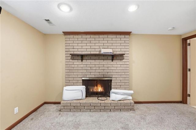 7806 NE 57th Street, Kansas City, MO 64119