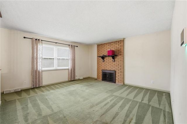 7806 NE 57th Street, Kansas City, MO 64119