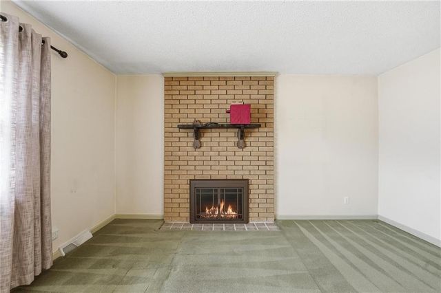 7806 NE 57th Street, Kansas City, MO 64119