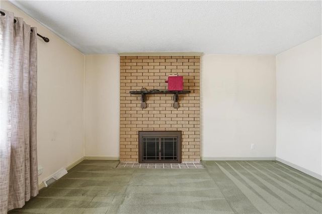 7806 NE 57th Street, Kansas City, MO 64119