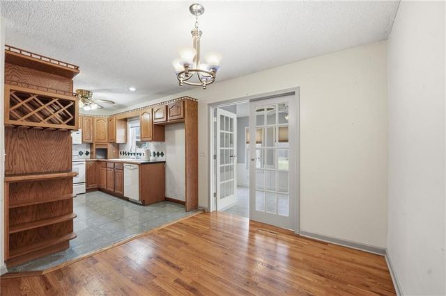 7806 NE 57th Street, Kansas City, MO 64119