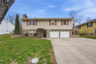 7806 NE 57th Street, Kansas City, MO 64119