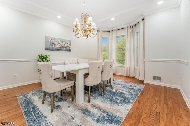 37 Woodland Heights Circl, Lebanon Twp., NJ 08826