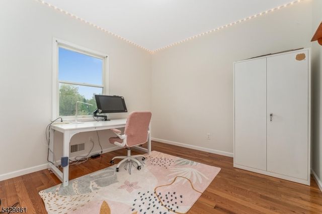 37 Woodland Heights Circl, Lebanon Twp., NJ 08826