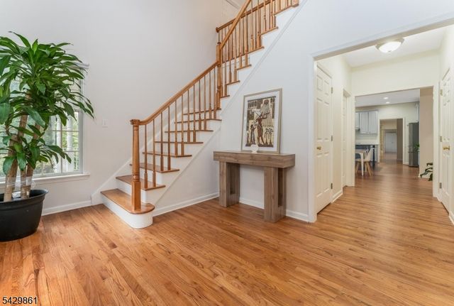 37 Woodland Heights Circl, Lebanon Twp., NJ 08826