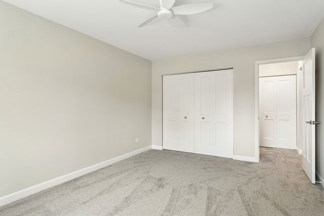2642 N Windsor Drive 103, Arlington Heights, IL 60004