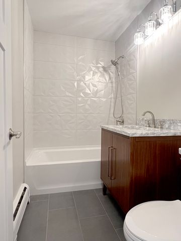 2642 N Windsor Drive 103, Arlington Heights, IL 60004