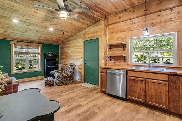 259 Winstead Road, West Union, SC 29696