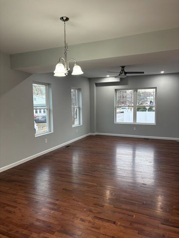 184 Avenue C E1, Woonsocket, RI 02895