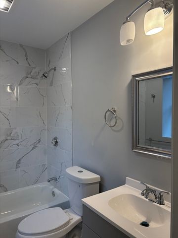 184 Avenue C E1, Woonsocket, RI 02895