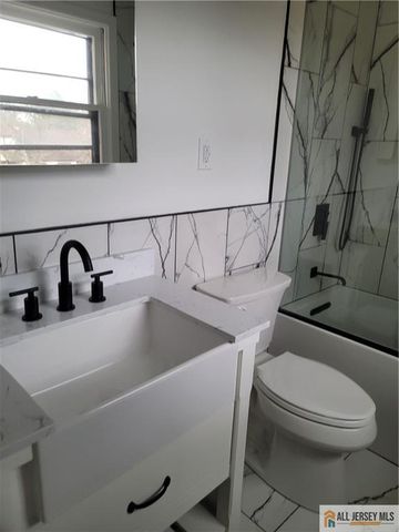 7 Cheltenham Place 707, Sayreville, NJ 08872