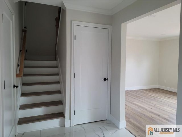 7 Cheltenham Place 707, Sayreville, NJ 08872