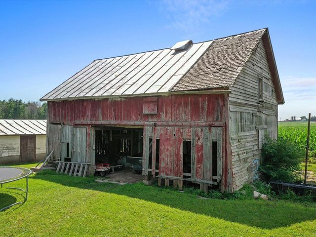 3106 E County Highway V, Mishicot, WI 54228