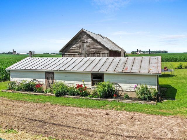 3106 E County Highway V, Mishicot, WI 54228