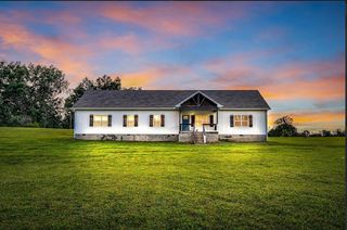 271 Louis Tuttle Rd, Westmoreland, TN 37186