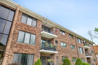 8820 Mobile Avenue 3C, Oak Lawn, IL 60453