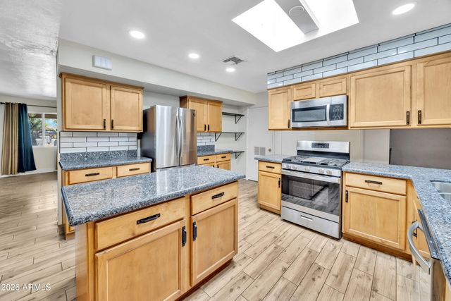 4007 W SOLAR Drive, Phoenix, AZ 85051