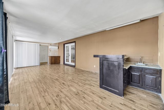 4007 W SOLAR Drive, Phoenix, AZ 85051