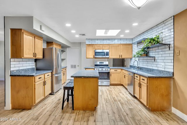 4007 W SOLAR Drive, Phoenix, AZ 85051