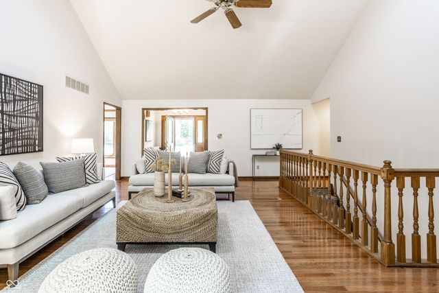 942 Arrowwood Drive, Carmel, IN 46033