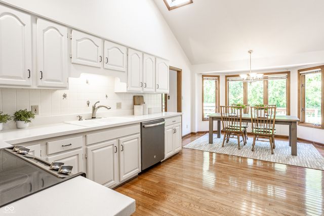 942 Arrowwood Drive, Carmel, IN 46033