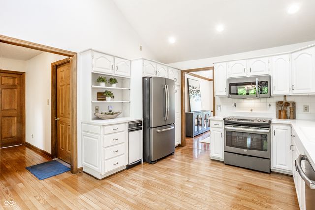 942 Arrowwood Drive, Carmel, IN 46033