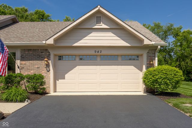 942 Arrowwood Drive, Carmel, IN 46033