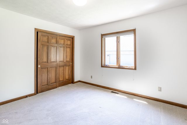 942 Arrowwood Drive, Carmel, IN 46033