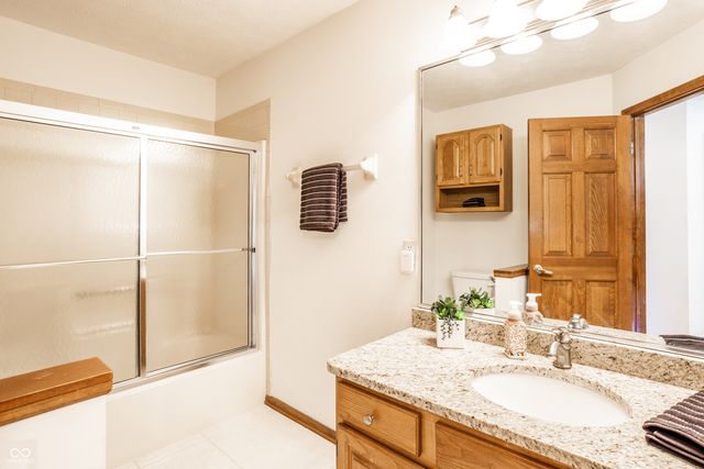 942 Arrowwood Drive, Carmel, IN 46033