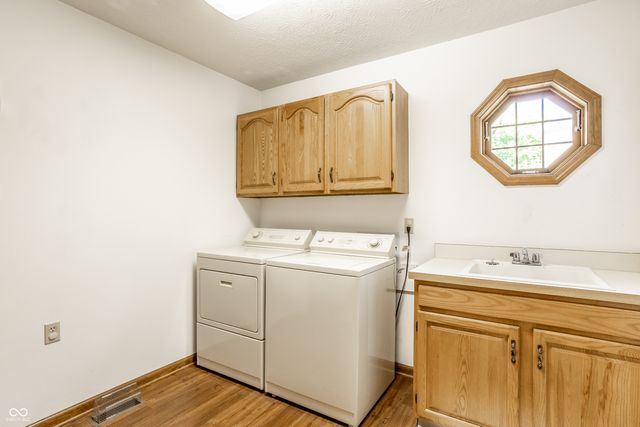 942 Arrowwood Drive, Carmel, IN 46033