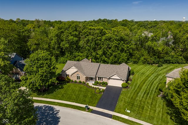942 Arrowwood Drive, Carmel, IN 46033