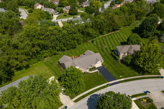 942 Arrowwood Drive, Carmel, IN 46033